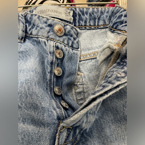 STRADIVARIUS WOMEN'S HIGH WAIST SKY BLUE JEAN, buttons SIZE 02 - Picture 11 of 16